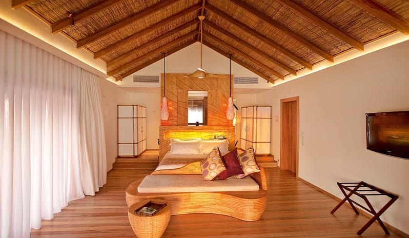 Constance Moofushi-Water Villa Bedroom view_4841